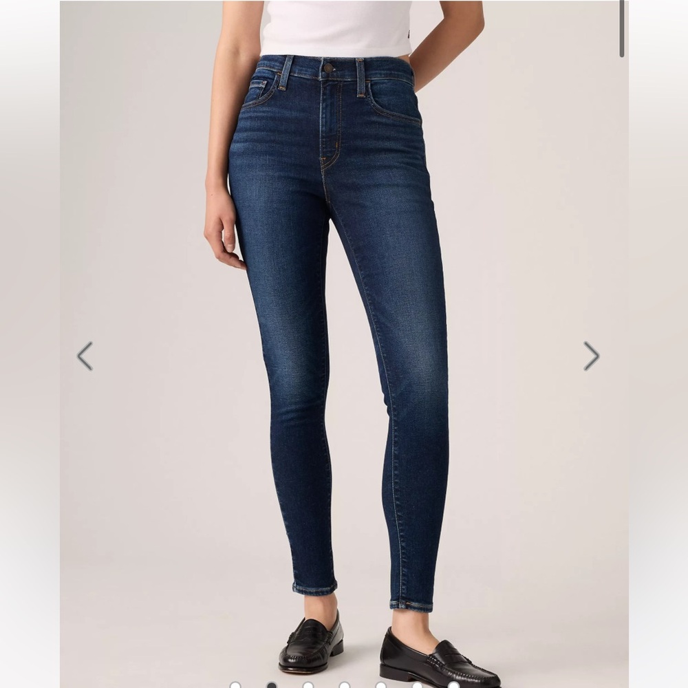 Women's Levi’s Dark Blue 720 High Rise Super Skinny Jeans 27/32